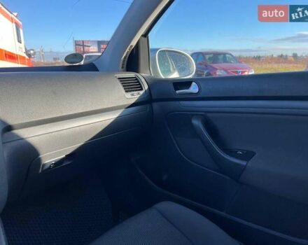 Сірий Фольксваген Гольф, об'ємом двигуна 1.6 л та пробігом 222 тис. км за 4990 $, фото 28 на Automoto.ua