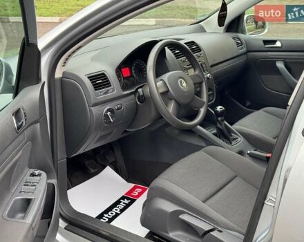 Сірий Фольксваген Гольф, об'ємом двигуна 1.4 л та пробігом 216 тис. км за 5490 $, фото 10 на Automoto.ua