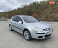 Фольксваген Гольф 2005 у Ямпіль на Automoto.ua Сірий Фольксваген Гольф, об'ємом двигуна 1.6 л та пробігом 266 тис. км за 5750 $, фото 2 на Automoto.ua