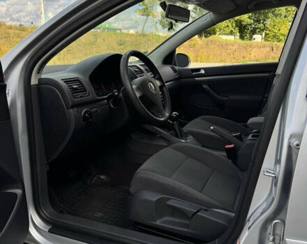 Серый Фольксваген Гольф, объемом двигателя 1.6 л и пробегом 225 тыс. км за 6000 $, фото 19 на Automoto.ua