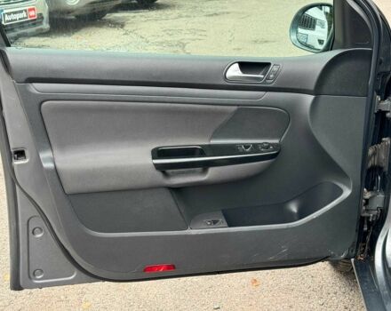 Серый Фольксваген Гольф, объемом двигателя 1.4 л и пробегом 271 тыс. км за 5090 $, фото 11 на Automoto.ua