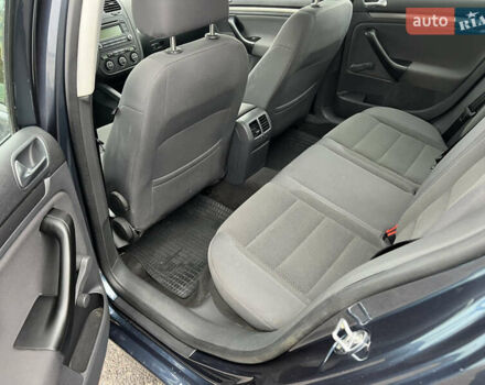 Сірий Фольксваген Гольф, об'ємом двигуна 1.6 л та пробігом 200 тис. км за 5999 $, фото 10 на Automoto.ua