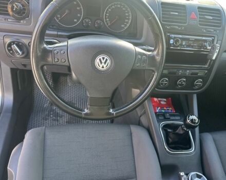 Серый Фольксваген Гольф, объемом двигателя 1.6 л и пробегом 265 тыс. км за 5500 $, фото 5 на Automoto.ua