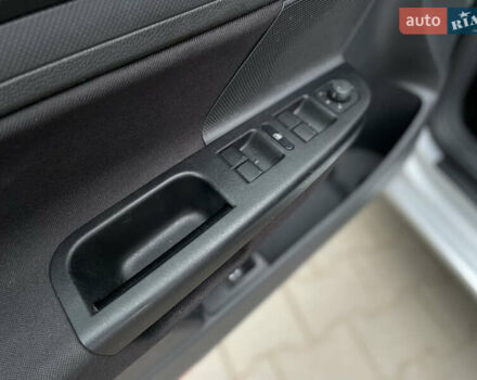 Серый Фольксваген Гольф, объемом двигателя 1.6 л и пробегом 220 тыс. км за 5850 $, фото 13 на Automoto.ua