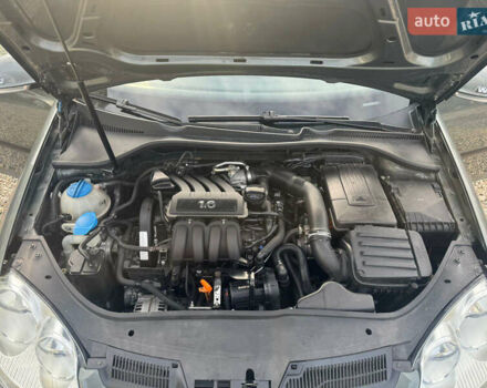 Серый Фольксваген Гольф, объемом двигателя 1.6 л и пробегом 180 тыс. км за 5900 $, фото 59 на Automoto.ua