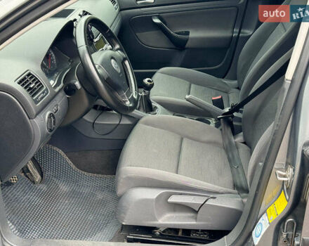 Серый Фольксваген Гольф, объемом двигателя 1.4 л и пробегом 271 тыс. км за 5190 $, фото 12 на Automoto.ua