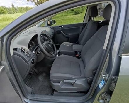 Серый Фольксваген Гольф, объемом двигателя 1.6 л и пробегом 273 тыс. км за 5600 $, фото 7 на Automoto.ua