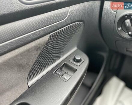 Серый Фольксваген Гольф, объемом двигателя 1.6 л и пробегом 262 тыс. км за 6950 $, фото 40 на Automoto.ua