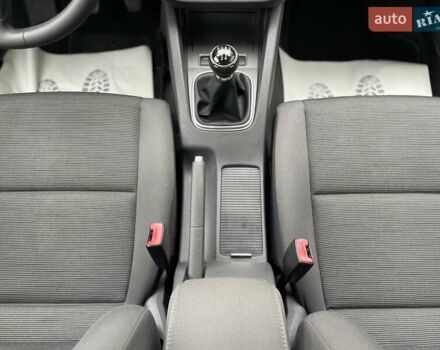 Серый Фольксваген Гольф, объемом двигателя 1.6 л и пробегом 262 тыс. км за 6950 $, фото 47 на Automoto.ua