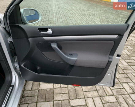 Серый Фольксваген Гольф, объемом двигателя 1.6 л и пробегом 164 тыс. км за 6300 $, фото 29 на Automoto.ua