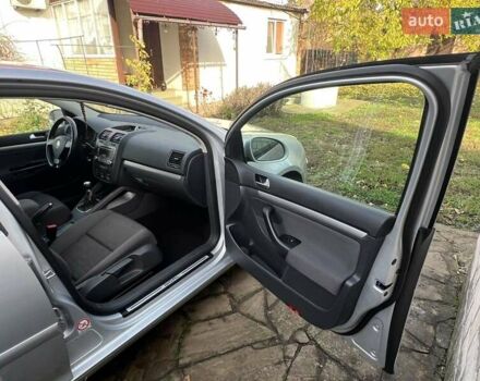 Серый Фольксваген Гольф, объемом двигателя 1.4 л и пробегом 260 тыс. км за 5900 $, фото 4 на Automoto.ua