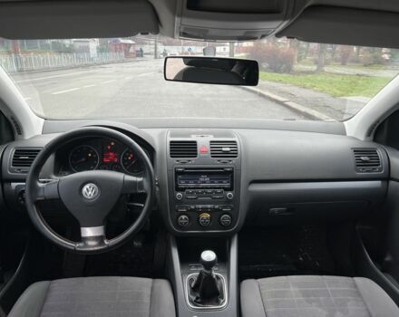 Серый Фольксваген Гольф, объемом двигателя 1.4 л и пробегом 305 тыс. км за 3600 $, фото 20 на Automoto.ua