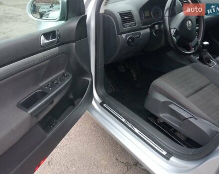 Серый Фольксваген Гольф, объемом двигателя 1.6 л и пробегом 260 тыс. км за 5500 $, фото 7 на Automoto.ua