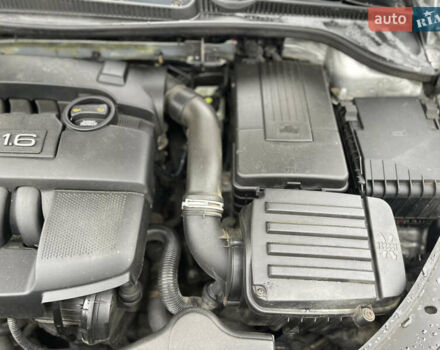 Серый Фольксваген Гольф, объемом двигателя 1.6 л и пробегом 216 тыс. км за 5750 $, фото 48 на Automoto.ua