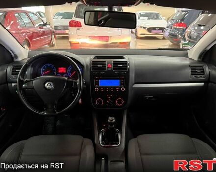 Серый Фольксваген Гольф, объемом двигателя 1.6 л и пробегом 226 тыс. км за 6400 $, фото 3 на Automoto.ua