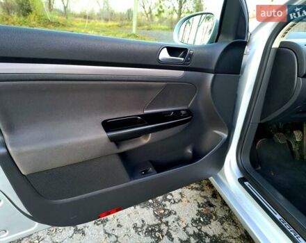 Серый Фольксваген Гольф, объемом двигателя 1.4 л и пробегом 235 тыс. км за 4699 $, фото 24 на Automoto.ua