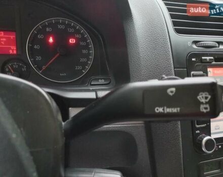 Серый Фольксваген Гольф, объемом двигателя 1.4 л и пробегом 216 тыс. км за 5800 $, фото 21 на Automoto.ua