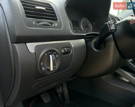 Серый Фольксваген Гольф, объемом двигателя 1.6 л и пробегом 235 тыс. км за 5100 $, фото 20 на Automoto.ua