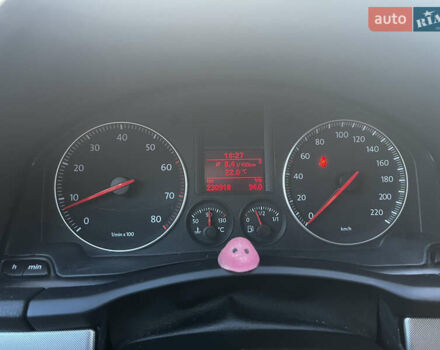 Фольксваген Гольф 2006 в Львове на Automoto.ua Серый Фольксваген Гольф, объемом двигателя 1.4 л и пробегом 230 тыс. км за 5650 $, фото 17 на Automoto.ua