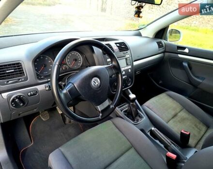 Серый Фольксваген Гольф, объемом двигателя 1.4 л и пробегом 235 тыс. км за 4699 $, фото 22 на Automoto.ua