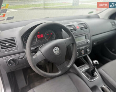 Серый Фольксваген Гольф, объемом двигателя 1.4 л и пробегом 192 тыс. км за 4890 $, фото 6 на Automoto.ua