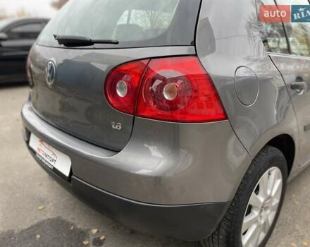 Серый Фольксваген Гольф, объемом двигателя 1.6 л и пробегом 262 тыс. км за 6950 $, фото 16 на Automoto.ua