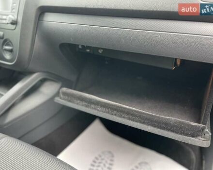 Серый Фольксваген Гольф, объемом двигателя 1.6 л и пробегом 262 тыс. км за 6950 $, фото 65 на Automoto.ua