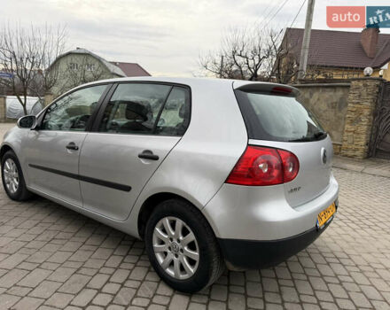 Серый Фольксваген Гольф, объемом двигателя 1.6 л и пробегом 247 тыс. км за 6800 $, фото 4 на Automoto.ua