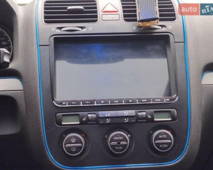 Серый Фольксваген Гольф, объемом двигателя 1.6 л и пробегом 216 тыс. км за 7440 $, фото 18 на Automoto.ua