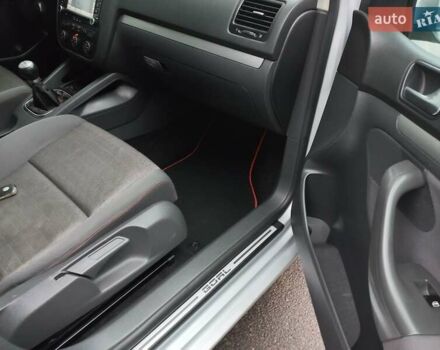 Серый Фольксваген Гольф, объемом двигателя 1.4 л и пробегом 216 тыс. км за 5800 $, фото 16 на Automoto.ua