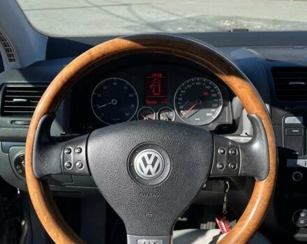 Серый Фольксваген Гольф, объемом двигателя 1.39 л и пробегом 208 тыс. км за 6000 $, фото 7 на Automoto.ua