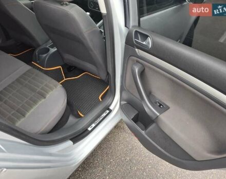 Сірий Фольксваген Гольф, об'ємом двигуна 1.39 л та пробігом 233 тис. км за 5900 $, фото 15 на Automoto.ua