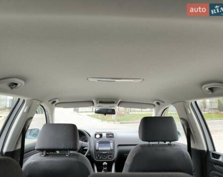 Серый Фольксваген Гольф, объемом двигателя 1.6 л и пробегом 208 тыс. км за 5700 $, фото 23 на Automoto.ua