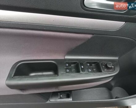 Серый Фольксваген Гольф, объемом двигателя 1.4 л и пробегом 216 тыс. км за 5800 $, фото 14 на Automoto.ua