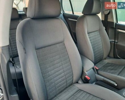 Серый Фольксваген Гольф, объемом двигателя 1.4 л и пробегом 250 тыс. км за 5550 $, фото 58 на Automoto.ua