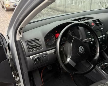 Серый Фольксваген Гольф, объемом двигателя 1.4 л и пробегом 235 тыс. км за 5400 $, фото 8 на Automoto.ua