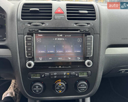 Сірий Фольксваген Гольф, об'ємом двигуна 1.6 л та пробігом 179 тис. км за 6899 $, фото 27 на Automoto.ua