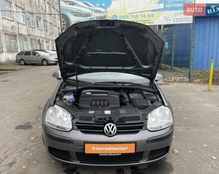 Серый Фольксваген Гольф, объемом двигателя 1.6 л и пробегом 262 тыс. км за 6950 $, фото 29 на Automoto.ua