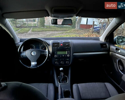 Серый Фольксваген Гольф, объемом двигателя 1.4 л и пробегом 183 тыс. км за 5600 $, фото 25 на Automoto.ua