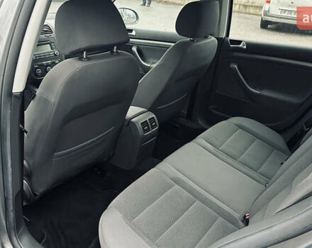 Серый Фольксваген Гольф, объемом двигателя 1.6 л и пробегом 185 тыс. км за 6500 $, фото 12 на Automoto.ua