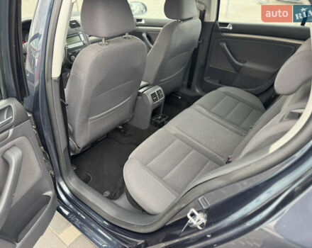 Серый Фольксваген Гольф, объемом двигателя 1.6 л и пробегом 251 тыс. км за 6700 $, фото 7 на Automoto.ua