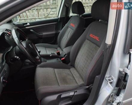 Серый Фольксваген Гольф, объемом двигателя 1.4 л и пробегом 216 тыс. км за 5800 $, фото 12 на Automoto.ua