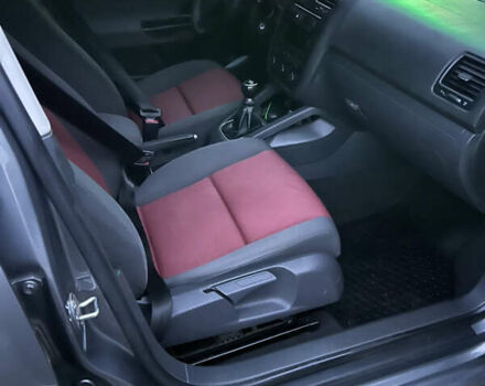 Сірий Фольксваген Гольф, об'ємом двигуна 1.6 л та пробігом 226 тис. км за 5499 $, фото 6 на Automoto.ua