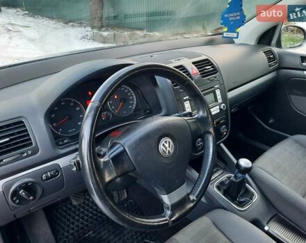 Серый Фольксваген Гольф, объемом двигателя 1.4 л и пробегом 250 тыс. км за 5550 $, фото 39 на Automoto.ua