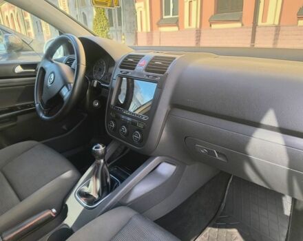 Серый Фольксваген Гольф, объемом двигателя 1.6 л и пробегом 217 тыс. км за 6100 $, фото 5 на Automoto.ua