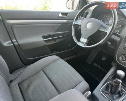 Серый Фольксваген Гольф, объемом двигателя 1.4 л и пробегом 260 тыс. км за 5900 $, фото 17 на Automoto.ua