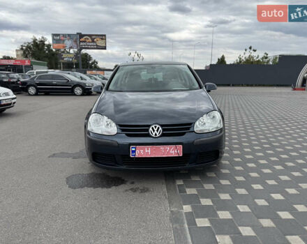 Серый Фольксваген Гольф, объемом двигателя 1.6 л и пробегом 251 тыс. км за 6700 $, фото 1 на Automoto.ua