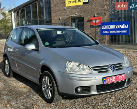 Серый Фольксваген Гольф, объемом двигателя 1.6 л и пробегом 235 тыс. км за 5100 $, фото 2 на Automoto.ua
