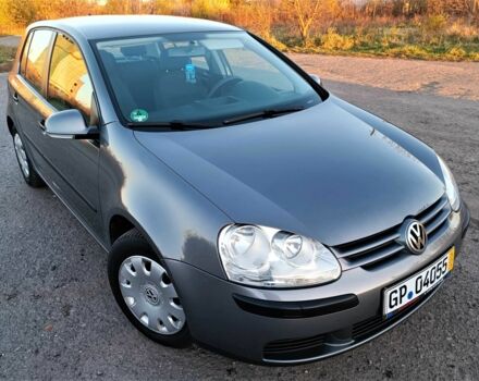 Серый Фольксваген Гольф, объемом двигателя 1.4 л и пробегом 195 тыс. км за 5450 $, фото 2 на Automoto.ua