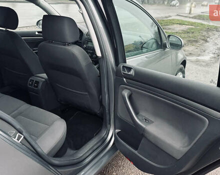 Серый Фольксваген Гольф, объемом двигателя 1.6 л и пробегом 185 тыс. км за 6500 $, фото 16 на Automoto.ua